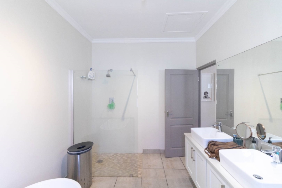4 Bedroom Property for Sale in Onrus Western Cape